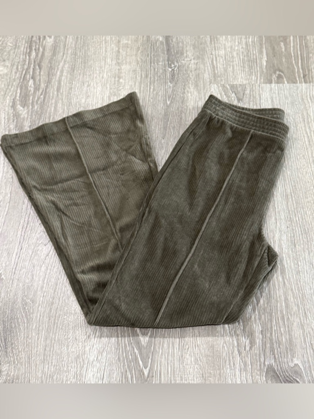 Aerie groove-on rib velour flare pants size Small short